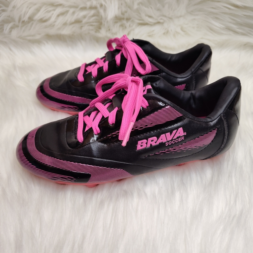 Girls Cleats pink and black size 3